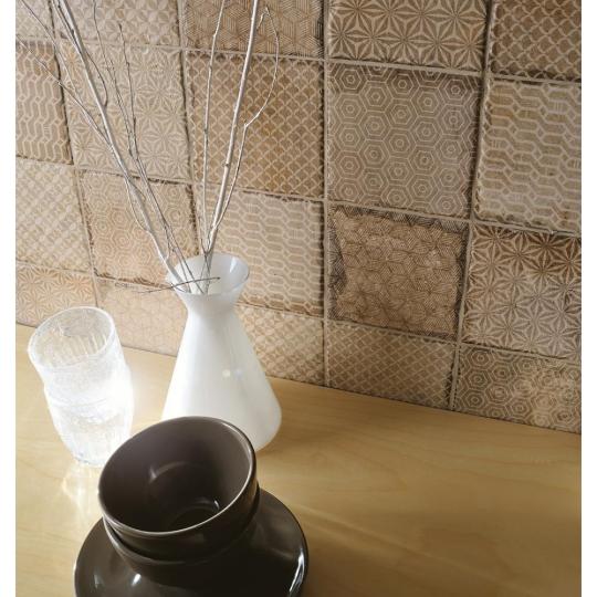 fioranese heritage maly dekor kuchynska dlazba zmiesane vzory mediteransky kamenovy rustikalny keramicka dlazba decentny shabby chic keramicka dlazba 10x10 vzorovany.jpg